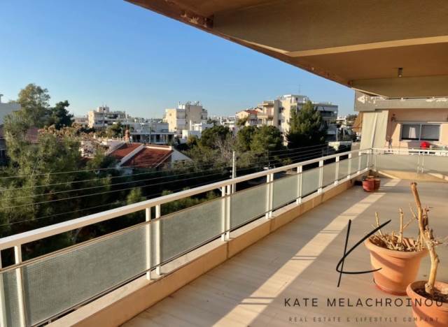 (For Sale) Residential Apartment || Athens South/Glyfada - 126 Sq.m, 2 Bedrooms, 520.000€ 